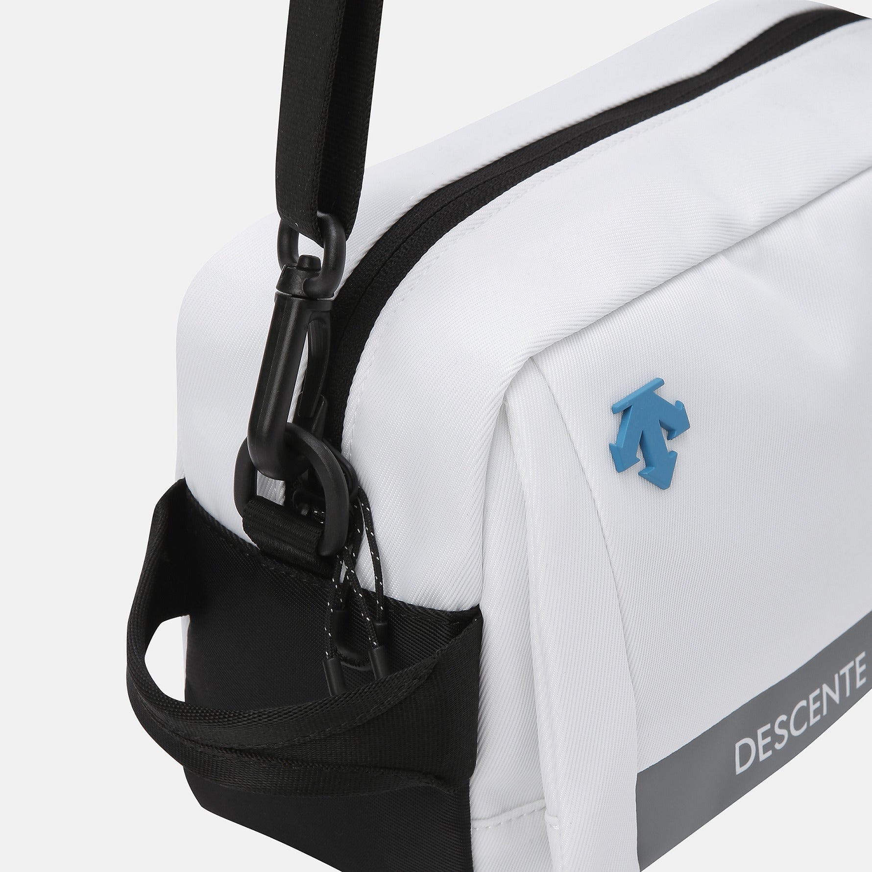 TRAINING POUCH 中性 側背包