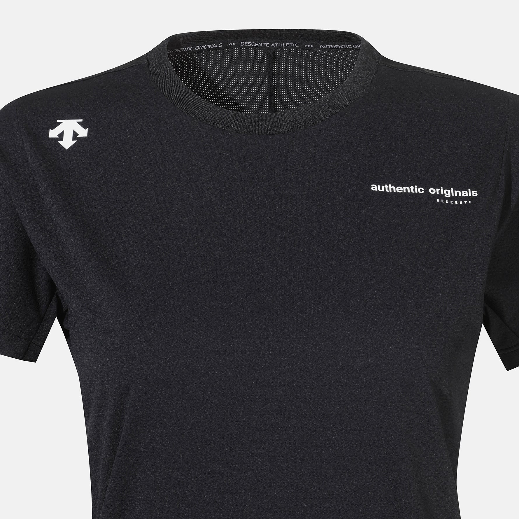 RUNNING ESSENCIAL   HALF SLEEVET-SHIRTS 女士 運動上衣