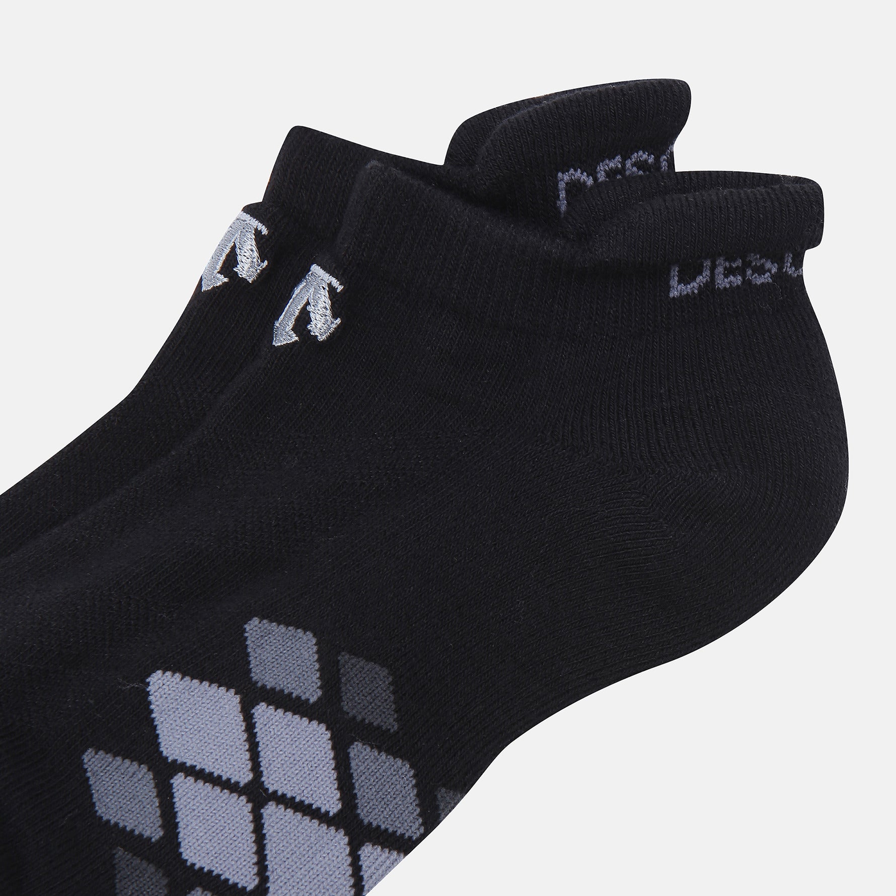 SPORTS BASIC CUSHIONING SNEAKERS 中性 運動襪