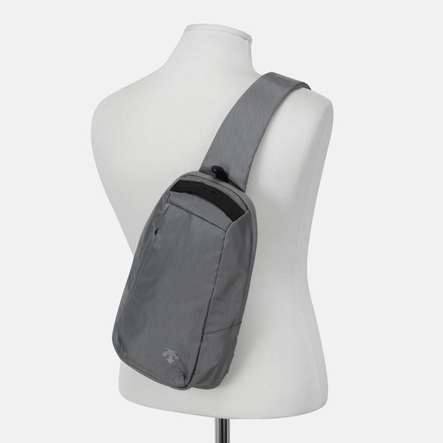 SPORTS BASIC LIGHTWEIGHT SLINGBACK M 中性 運動側背包