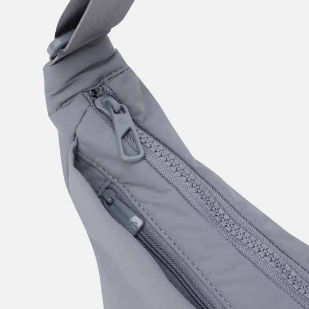 SPORTS BASIC LIGHTWEIGHT HALF MOON BAG 中性 運動休閒肩背包