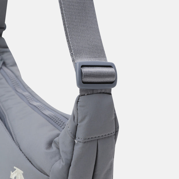 SPORTS BASIC LIGHTWEIGHT HALF MOON BAG 中性 運動休閒肩背包