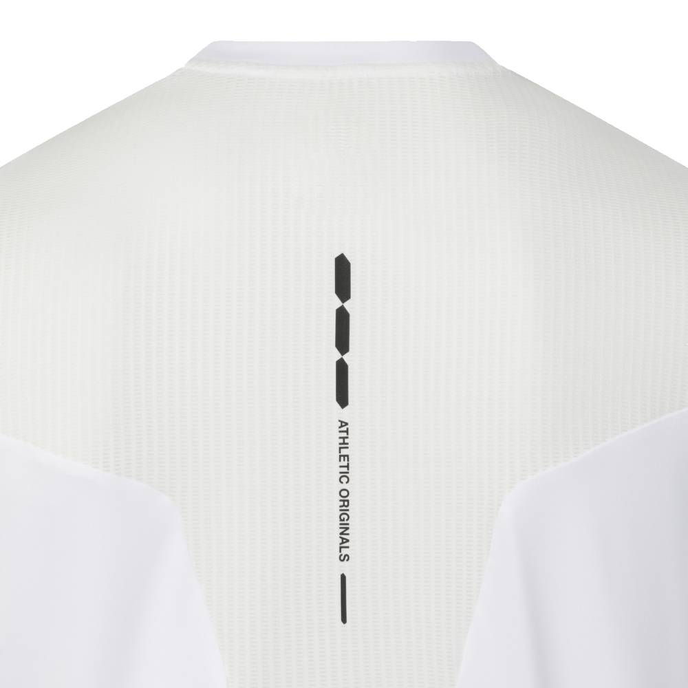 BACK GRAPHIC SHORT SLEEVE T-SHIRTS 中性 運動上衣