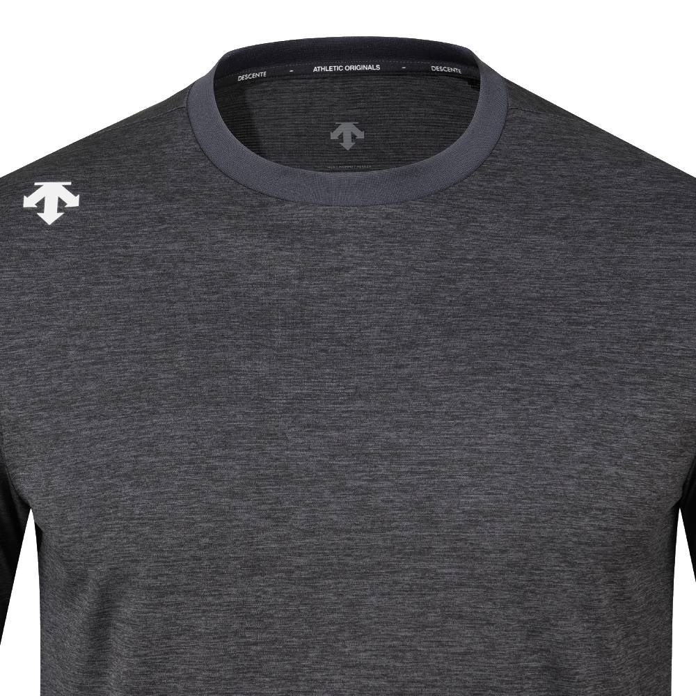 RUNNING ESSENCIAL LONG SLEEVE T-SHIRTS 男士 運動上衣
