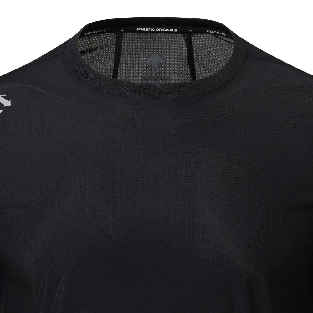 ENGINEERED LONG-SLEEVE T-SHIRT 男士 運動上衣