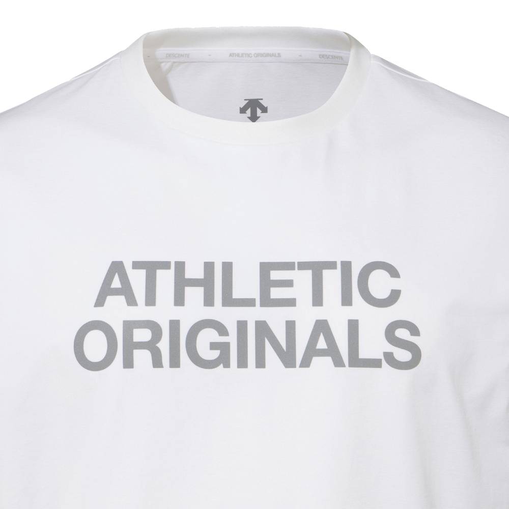 ENGINEERED MESH OVER-FIT SHORT-SLEEVE T-SHIRT 中性 運動上衣