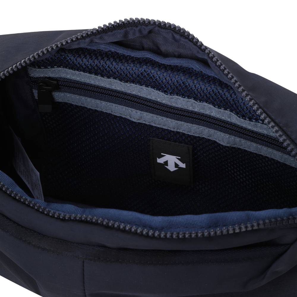 ESSENTIAL UTILITY BODY SLING BAG 中性 運動腰包