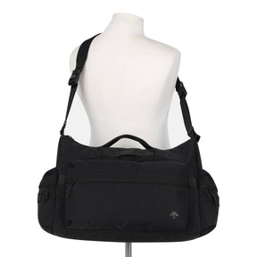 ESSENTIAL UTILITY CROSSBODY BAG L 中性 訓練肩背包