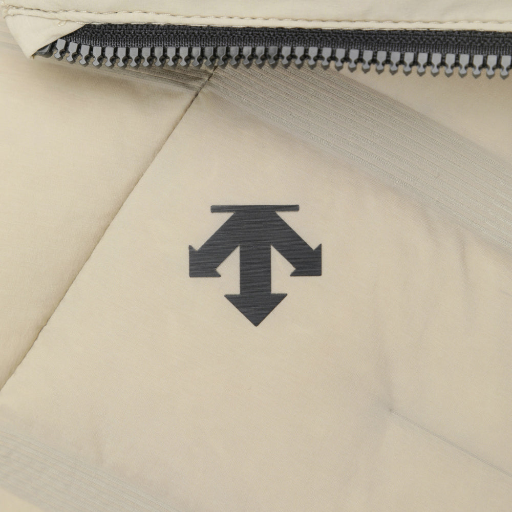 SHORT-SLEEVED TUBE-DOWN JUMPER 女士 高爾夫羽絨短袖外套