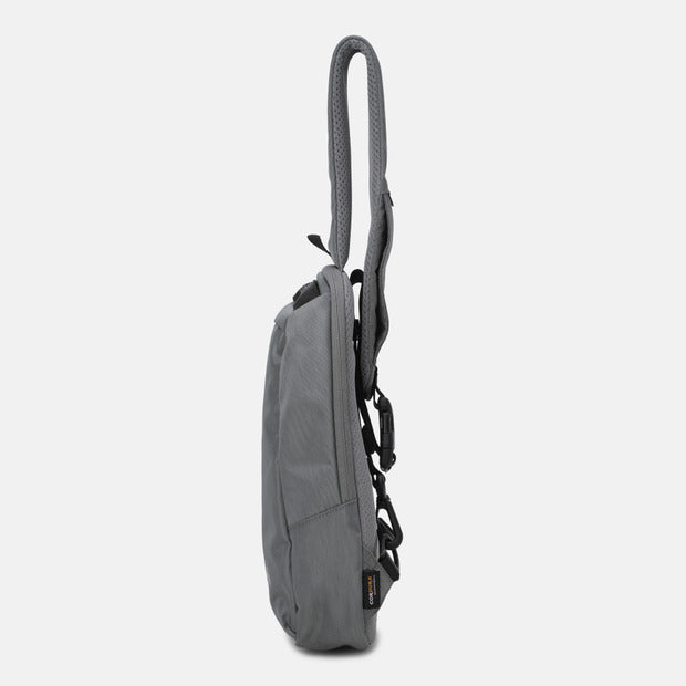 SPORTS BASIC LIGHTWEIGHT SLINGBACK M 中性 運動側背包