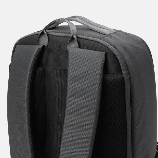 CITY COMMUTER BACKPACK 23 中性 運動後背包
