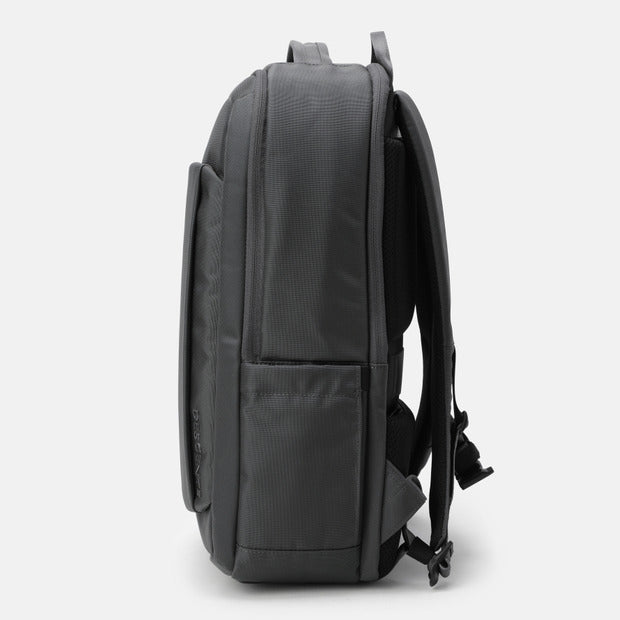 CITY COMMUTER BACKPACK 23 中性 運動後背包