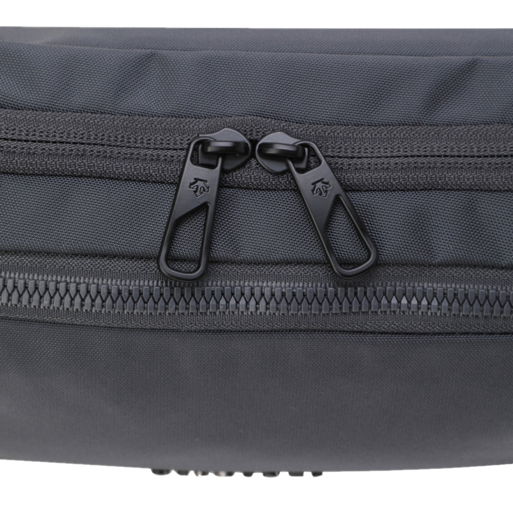 TRAVEL HIPSACK  中性 腰包