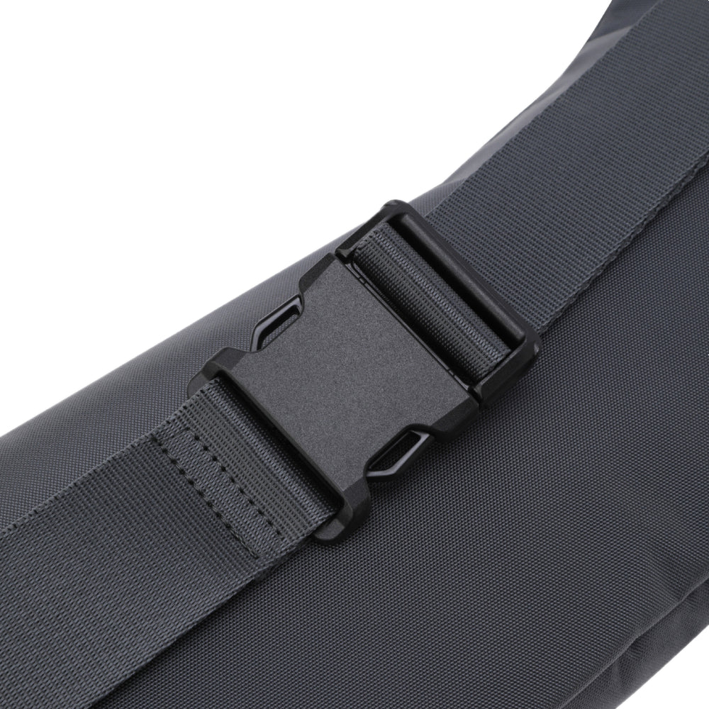 TRAVEL HIPSACK  中性 腰包