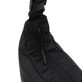 AIRY TRAVEL HALFMOON CROSS BAG 中性 健身訓練包
