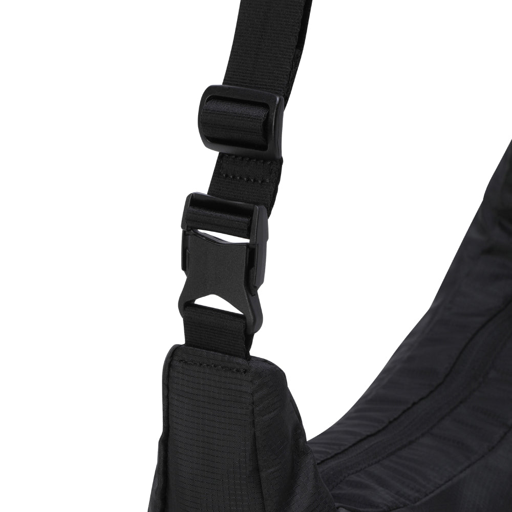AIRY TRAVEL HALFMOON CROSS BAG 中性 健身訓練包
