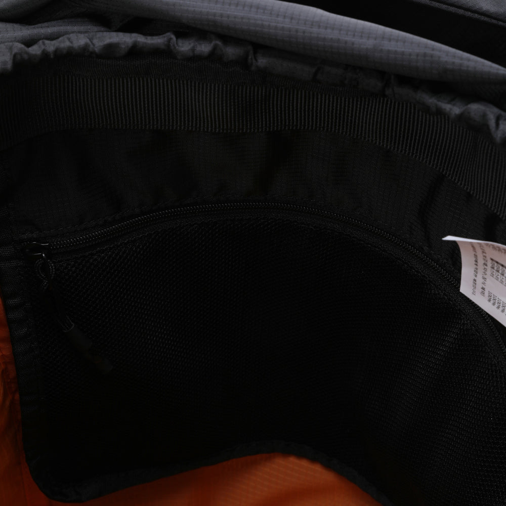 AIRY TRAVEL HOODBACKPACK 14L 中性 訓練後背包