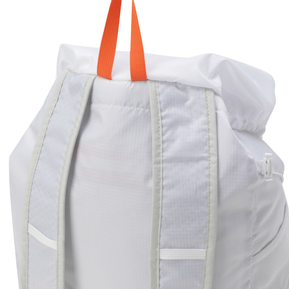 AIRY TRAVEL HOODBACKPACK 14L 中性 訓練後背包
