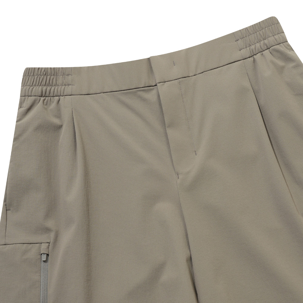 MEN AIR-STRETCH WOVEN HALF PANTS 男士 運動短褲