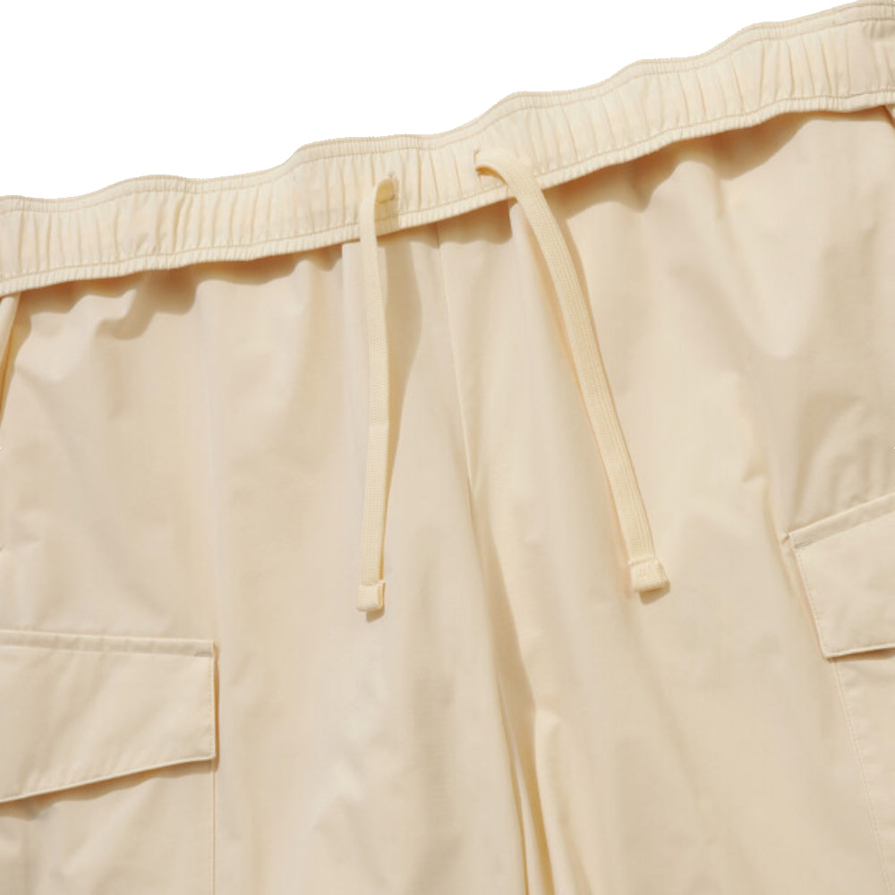 MEN STRETCH 8" WOVEN HALF PANTS 男士 運動短褲